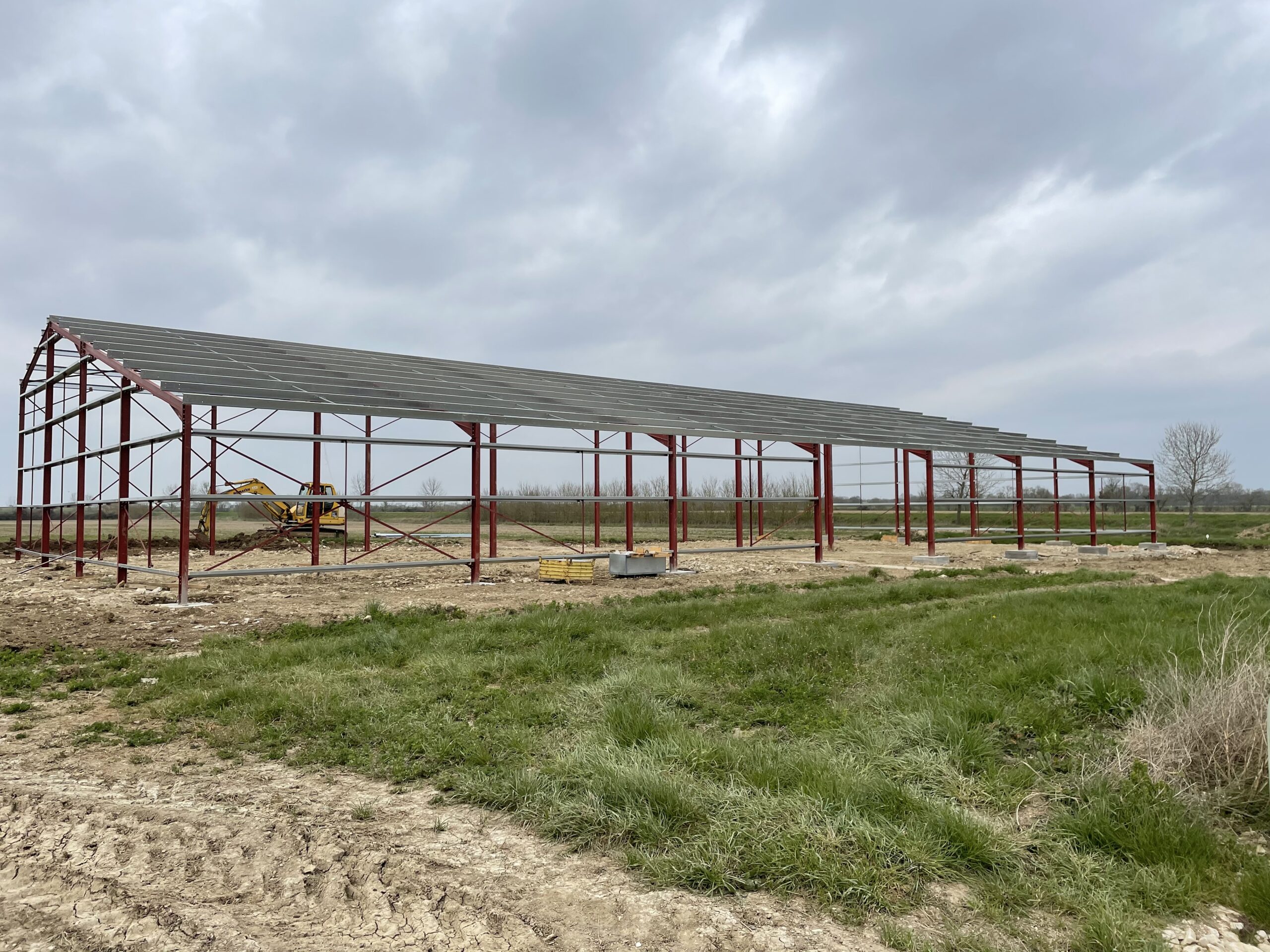 Armature d'un hangar en construction